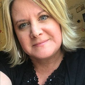 Meet your Posher, Michaele